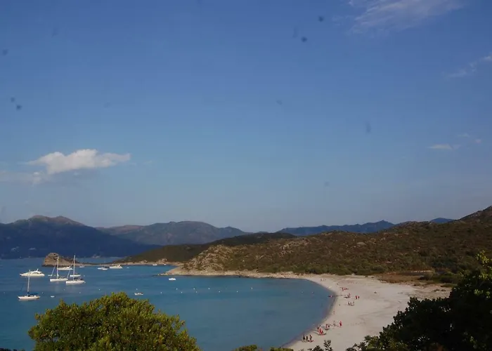 Oda ve Kahvaltı Aghjanella 3*