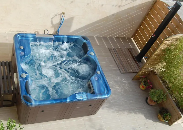 Frühstückspension Aghjanella 3*